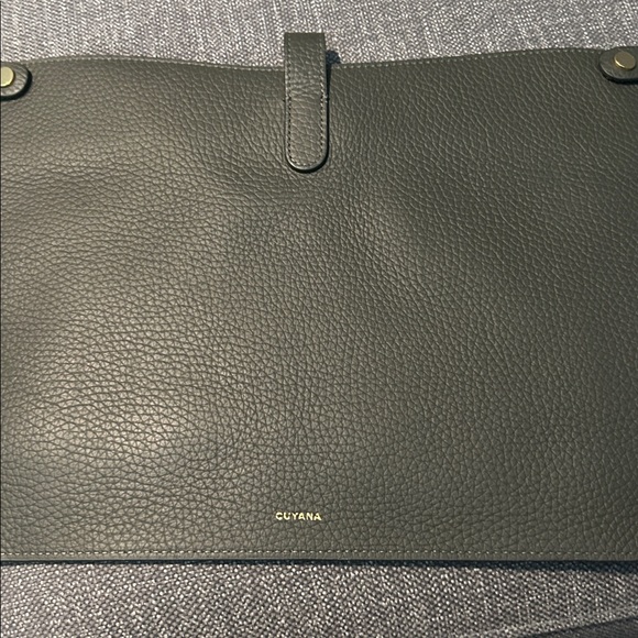 Cuyana system 13” laptop sleeve in Olive - Picture 1 of 1